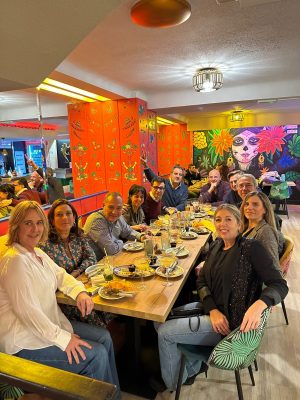 restaurante mexicano con show de mariachi